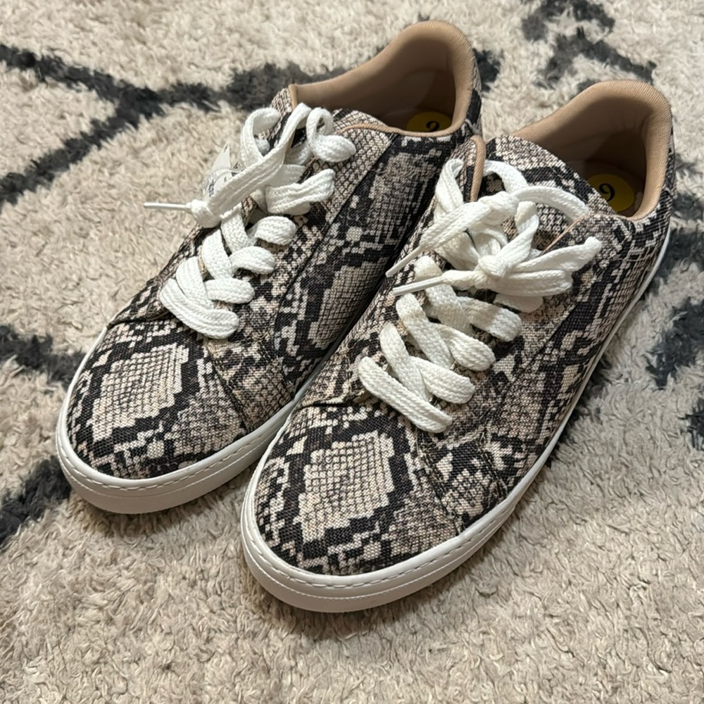 Steve Madden snake print boots